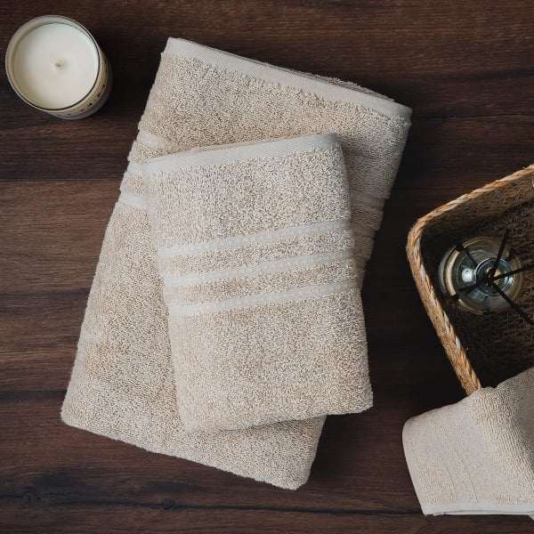Chic Premium Cotton Bath Towel 70 x 140 cm - Beige