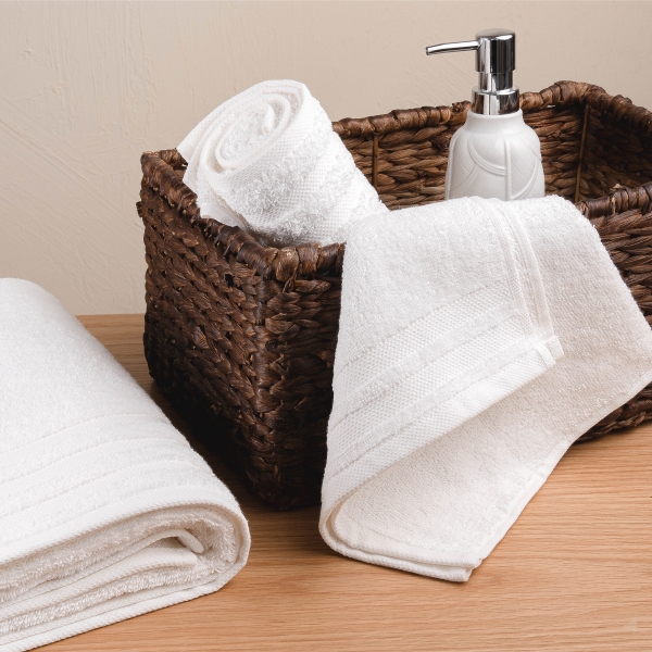 Modern Premium Cotton Face Towel 50 x 90 cm - White