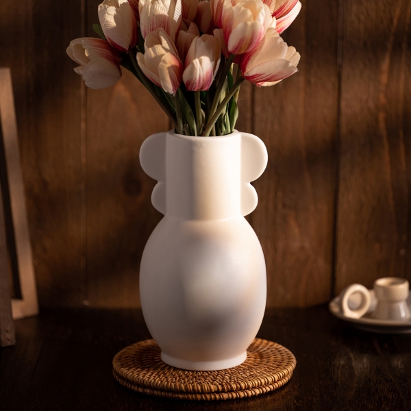 Coy Decorative Vase 20.7 x 11.3 cm - White