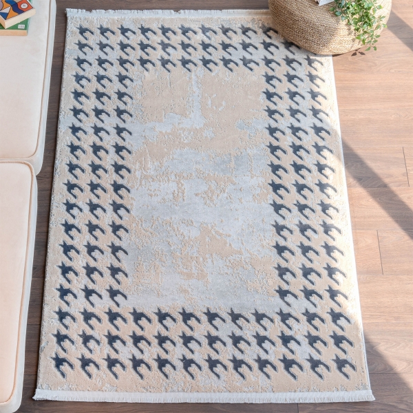 Paris Doom Zymta Winter Carpet 120 x 180 Cm - Cream / Black