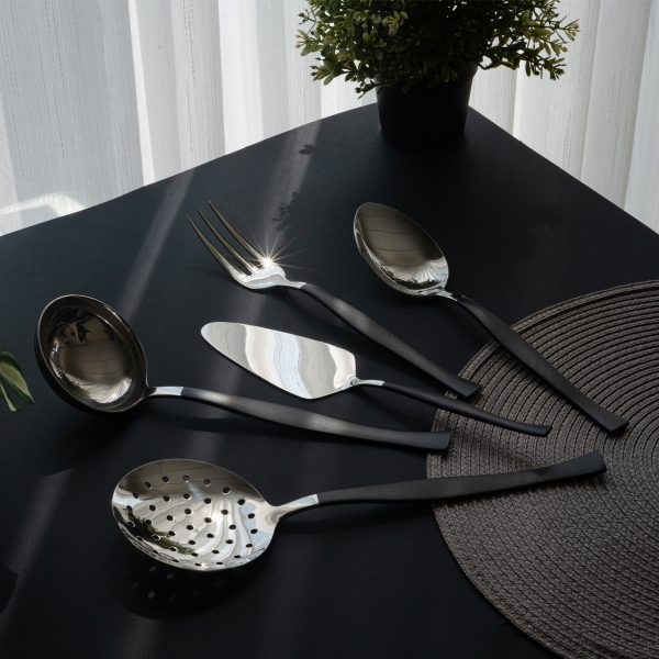 5 Pieces Elegant Mirror Finish Service Set - Black