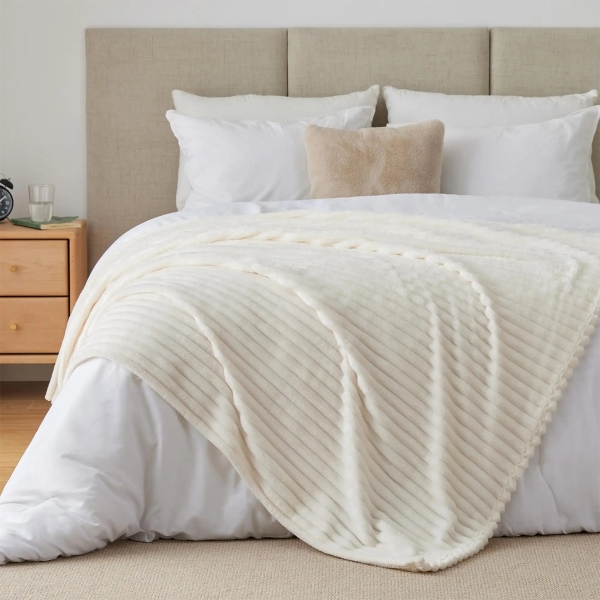 Soft Comfortable Double Throw Blanket 200 x 230 cm - Cream 