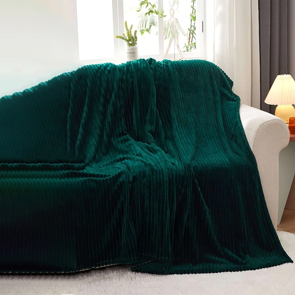 Soft Comfortable Double Throw Blanket 200 x 230 cm - Emerald Green