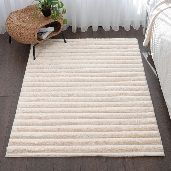 Para Sala Horizontal Stripes Faux Rabbit Fur Carpet 120 x 160 cm Rectangular Zymta Winter Carpet - Light Beige