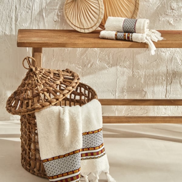 3 Pieces Arslantepe Jacquard Towel Set 50 x 90 + 50 x 50 cm - Ecru