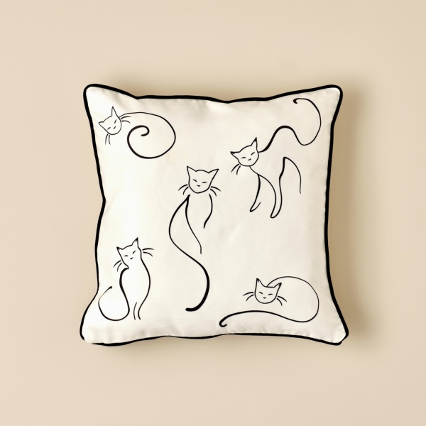 Cat Polyester Throw Pillow 45 x 45 cm - Black / White