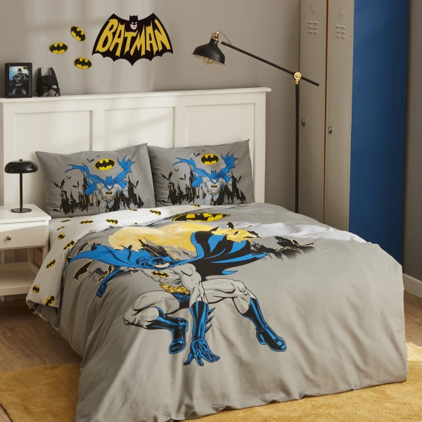 4 Pieces Batman Darkness Double Duvet Cover Set 200 x 220 cm - Grey / Black