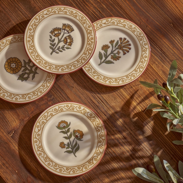 4 Pieces Indian Porcelain Cake Plate Set 21 cm - Claret Red / Mustard / Green