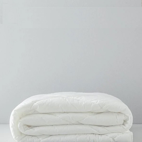 Basic waterjet Single Size Quilt 155x215 cm White